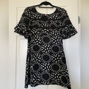 Free People black and white floral flair sleeve mini dress size 0